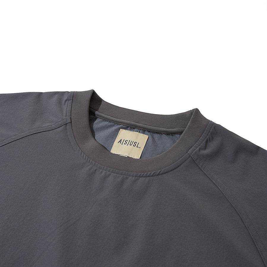 ZIPPER POCKET PERFORMANCE TEE - GREY