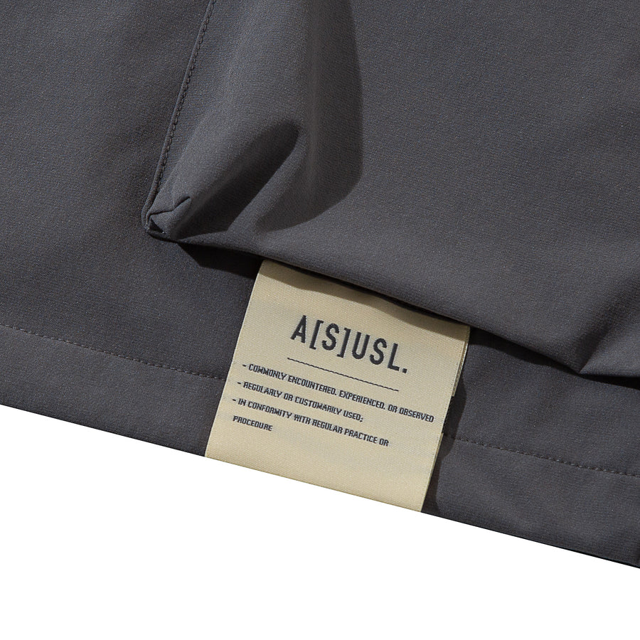 ZIPPER POCKET PERFORMANCE TEE - GREY