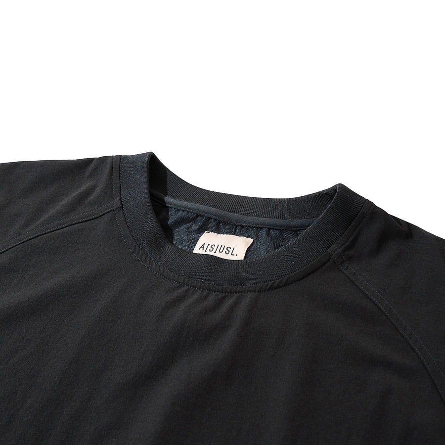 ZIPPER POCKET PERFORMANCE TEE - CHARCOAL