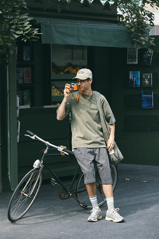 SNOW WASH PHOTO PRINT TEE - CHARCOAL