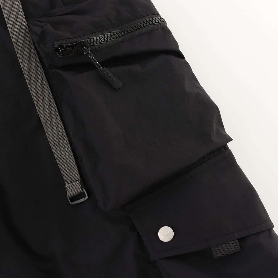 NYLON 3D POCKET SHORTS - BLACK