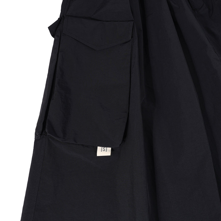 MULTI POCKETS SKIRT - BLACK